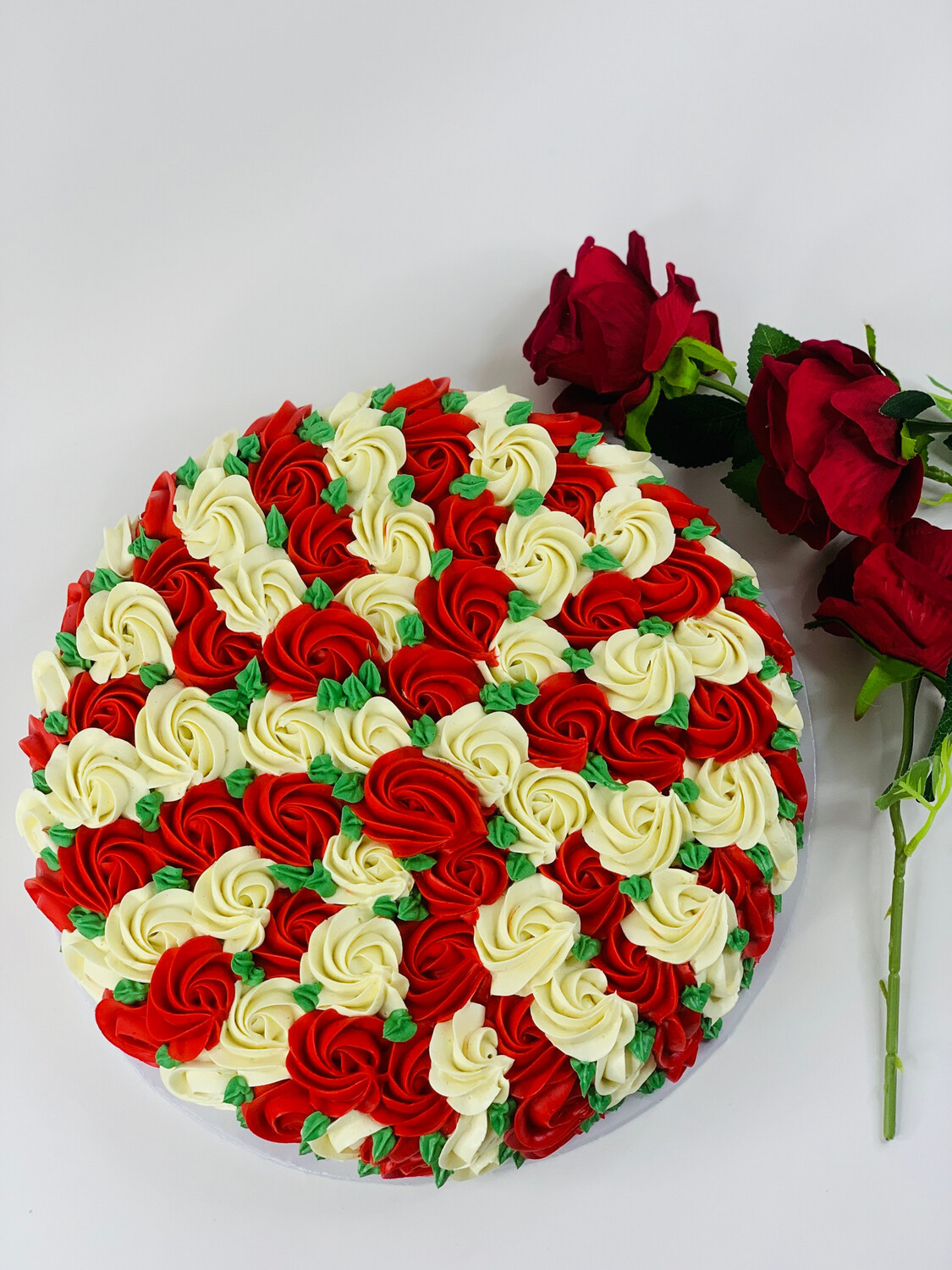 ROSETTE THEMED CAKE