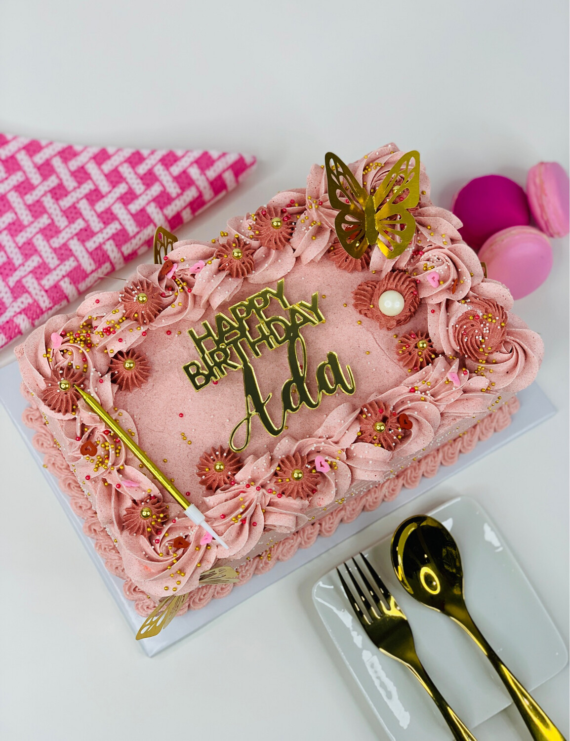 VEGAN BIRTHDAY CAKE