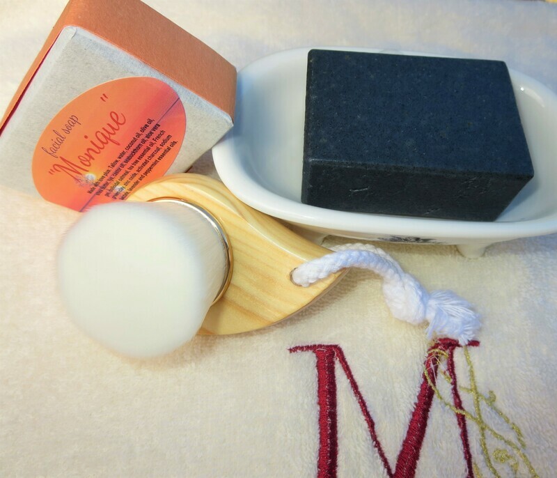 Monique~facial soap