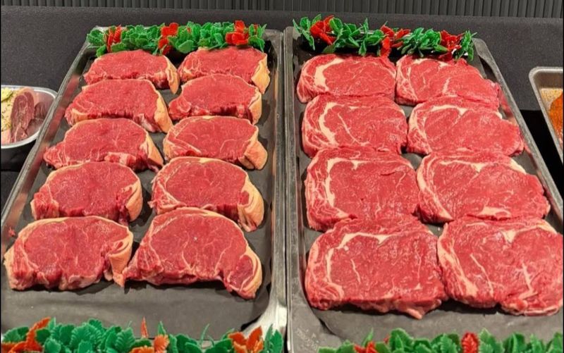 2KG Sirloin Or Ribeye Steaks