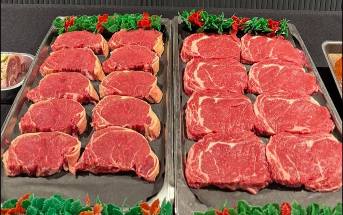 2KG Sirloin steaks