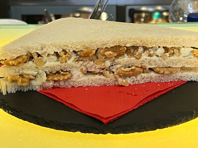 Tramezzino con Gorgonzola Noci e Maionese