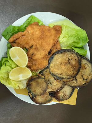 Cotoletta di Pollo con Melanzane Impanate