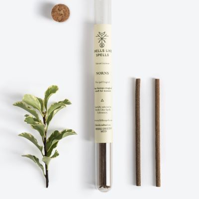 Ritual-Räucherstäbchen: Göttliche Wesen Norns Ritual-Räucherstäbchen: Göttliche Wesen Norns