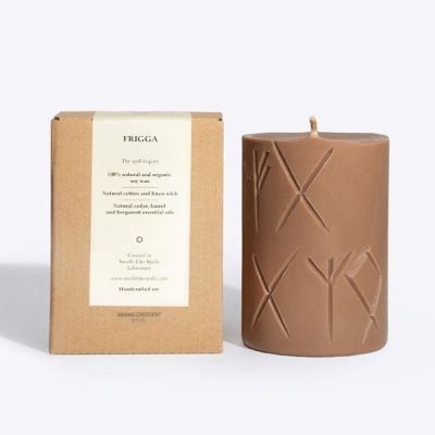 Runenkerze: Nordische Göttin Frigga Runenkerze: Nordische Göttin Frigga