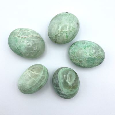 Grüner Mondstein ca. 35 g Grüner Mondstein ca. 35 g