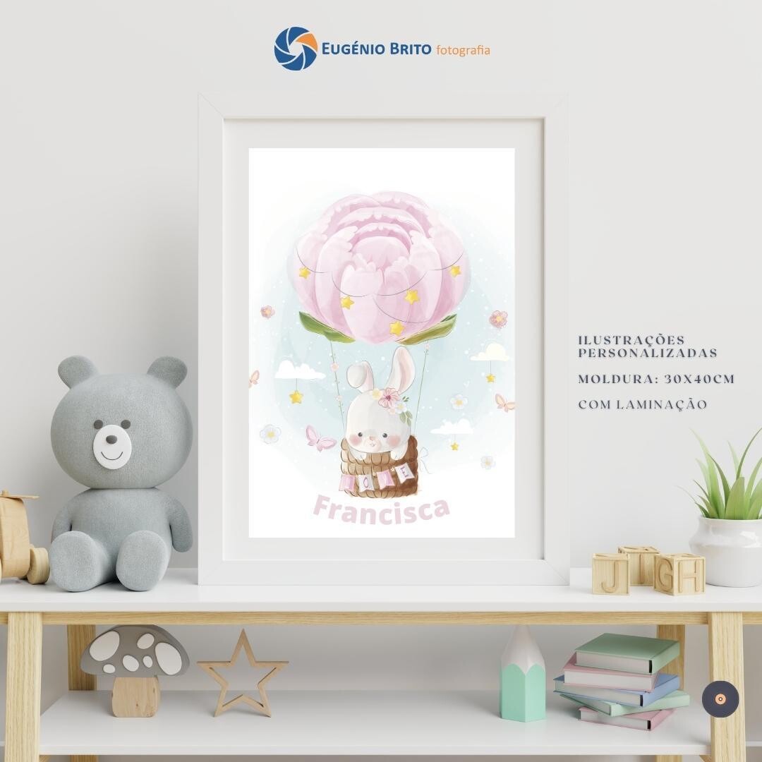 Moldura infantil com ilustração e personalização de nome e dados de nascimento