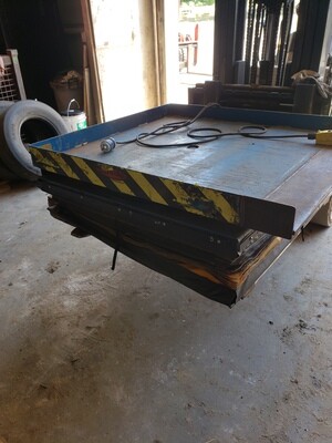 4,000 lb Capacity Copperloy Lift Table For Sale
