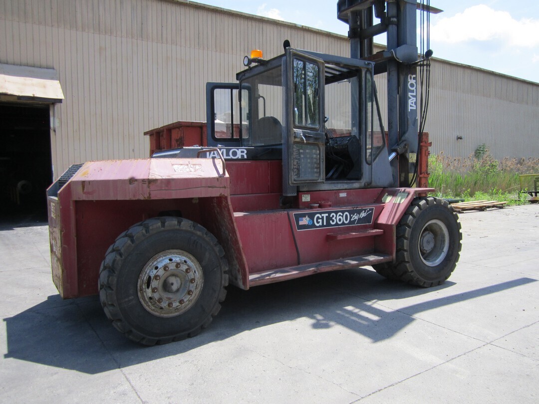 36,000 lbs Taylor Air Tire Forklift For Sale