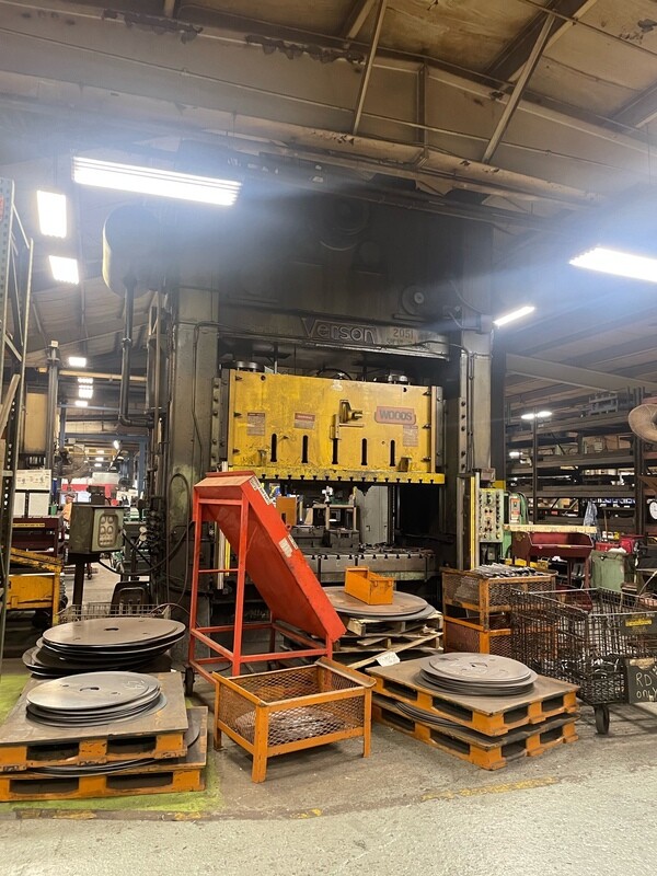 800 Ton Verson Straight Side Press For Sale