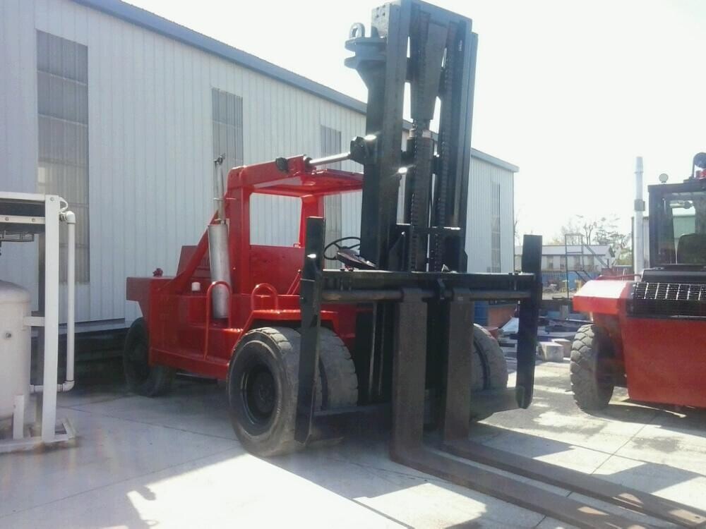 30,000 lbs Taylor Forklift For Sale