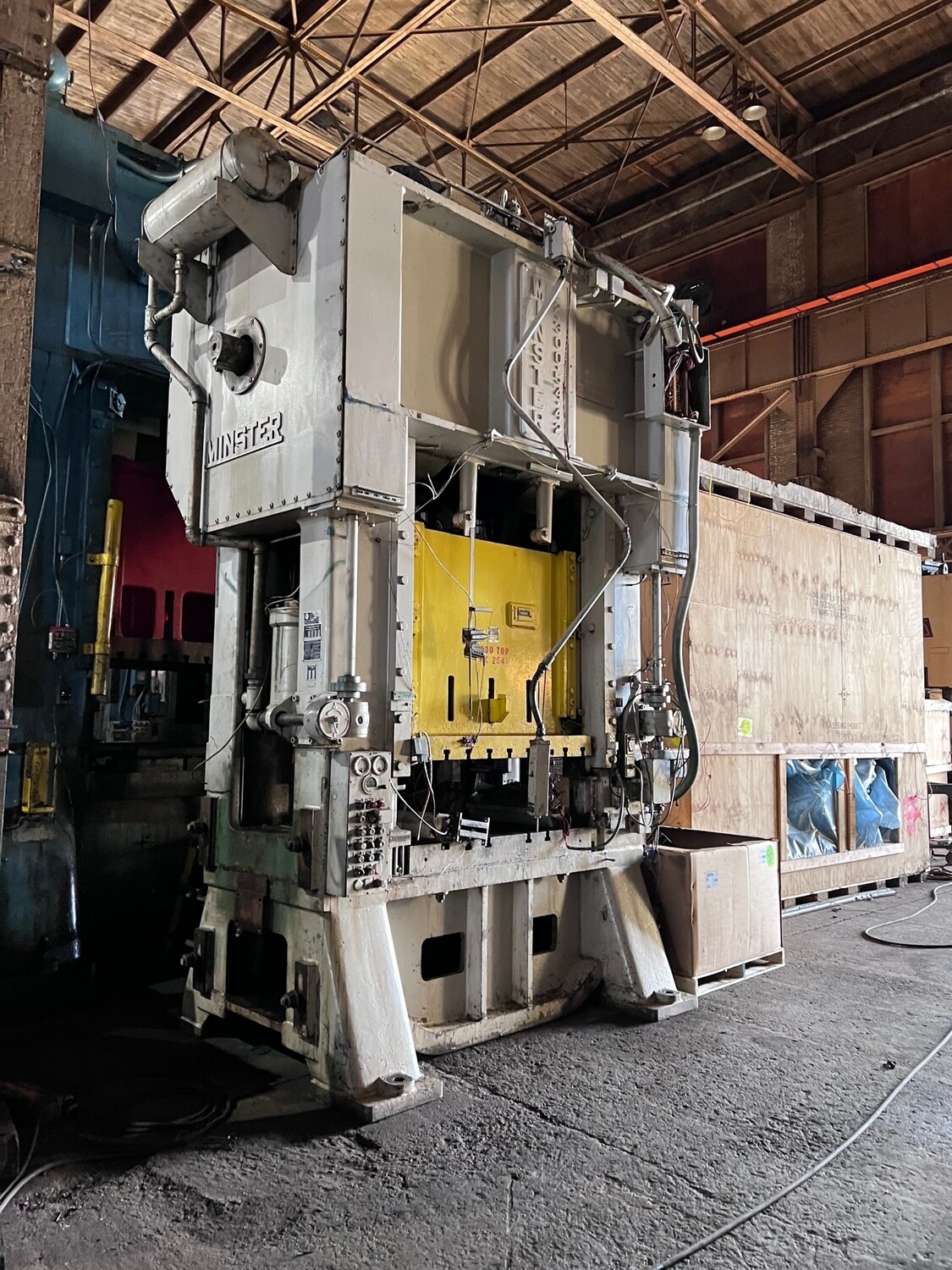 300 Ton Minster Straight Side Press For Sale