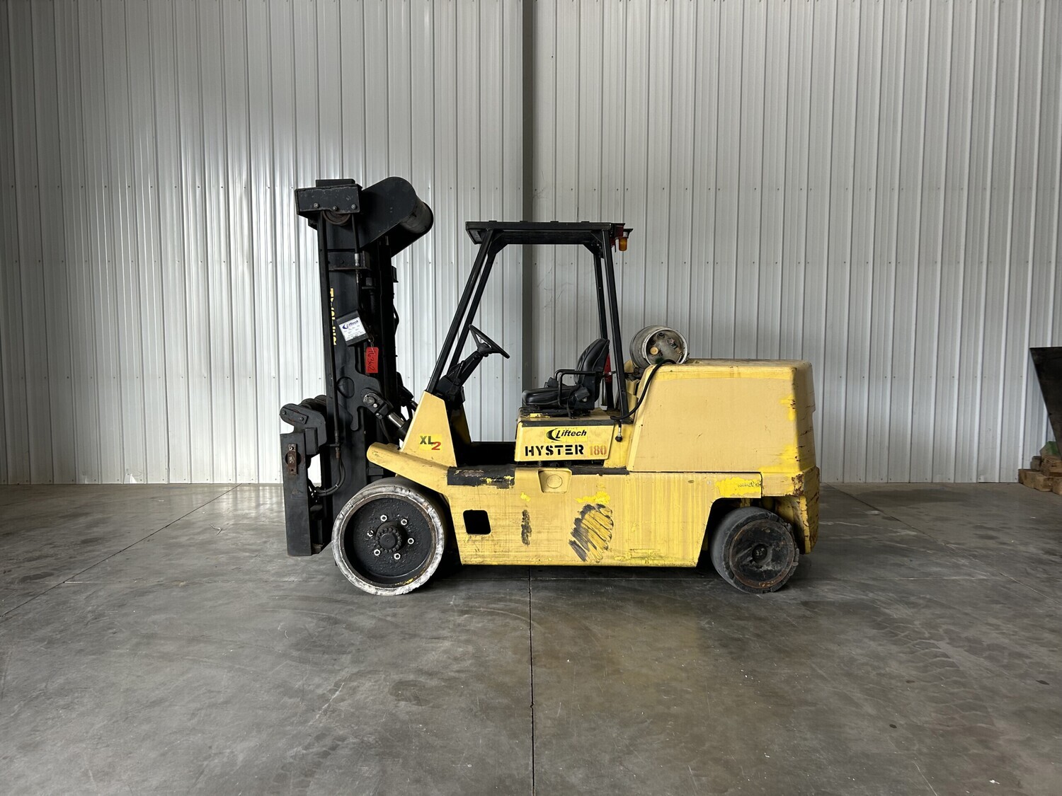 18,000 lb Hyster Forklift For Sale