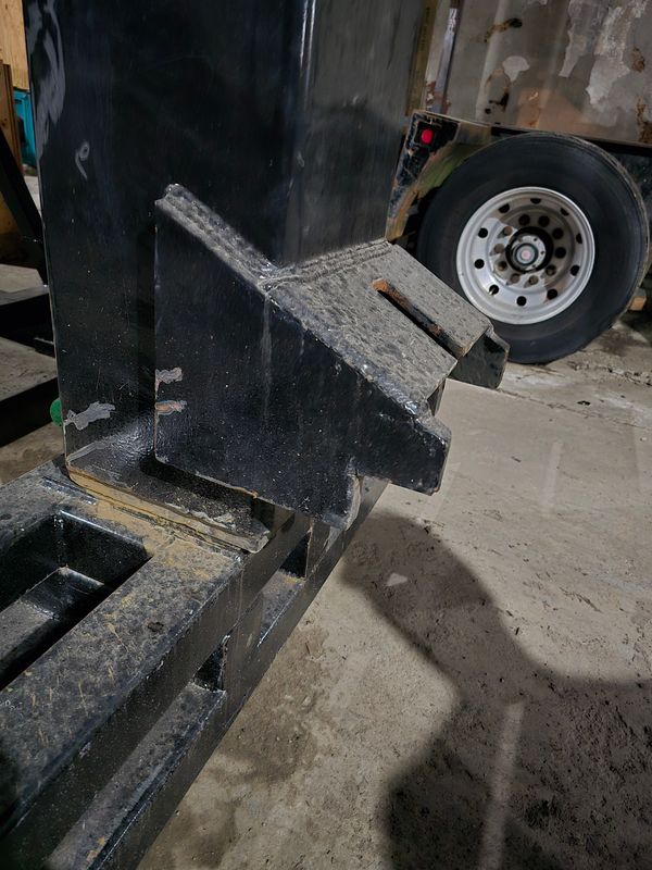 50,000 lb Riggers Boom and Stand For Sale