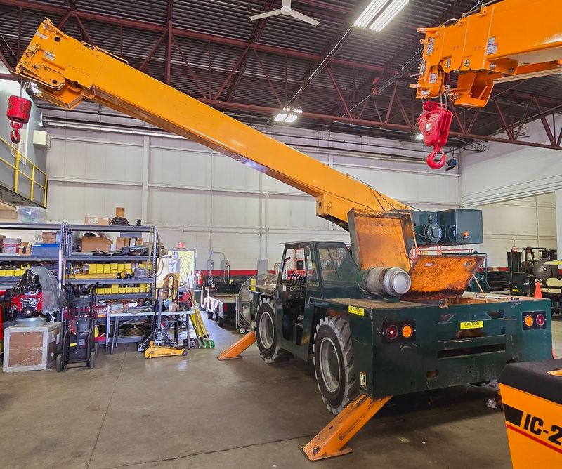 Broderson IC-200 Carry Deck Crane For Sale