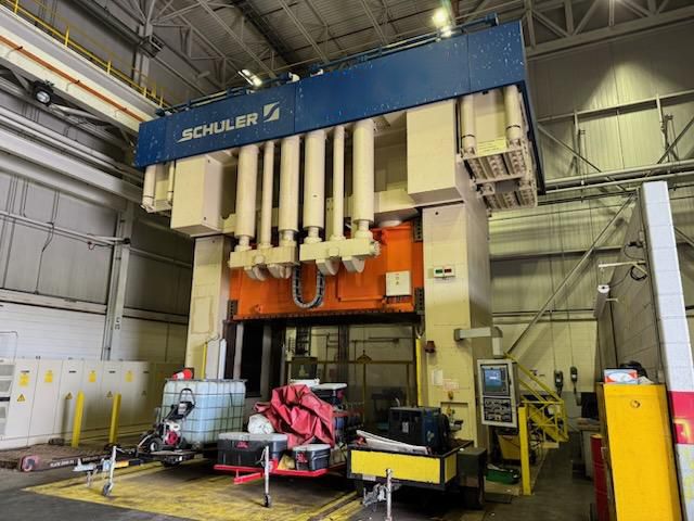 ​2,400 Ton Schuler Hydraulic Press For Sale