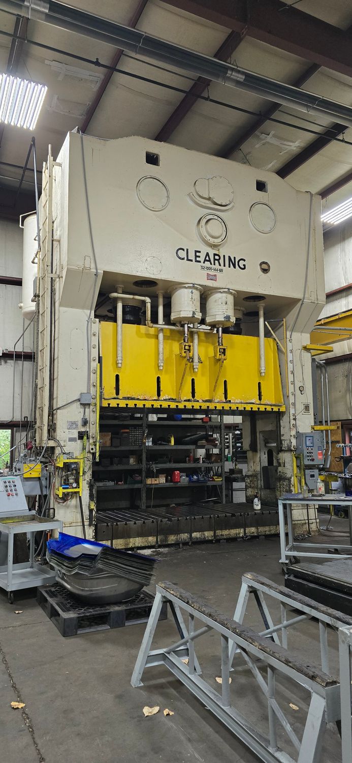 1,000 Ton Clearing Straight Side Press For Sale