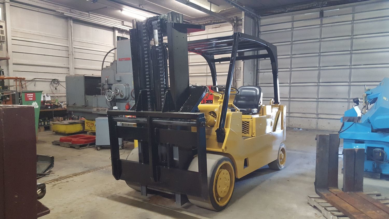 30,000lb CAT Caterpillar/Royal T-300 Forklift For Sale 15 Ton