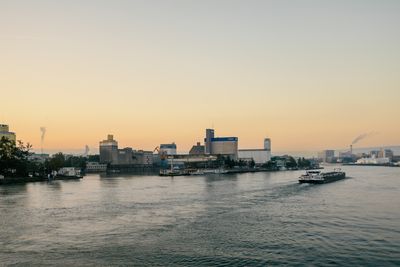 Dreiländereck Basel mit Hafen Kleinhüningen im Hintergrund