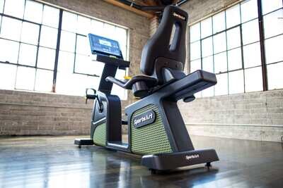 SportsArt’s ECO-POWR™ Status Recumbent Cycle
