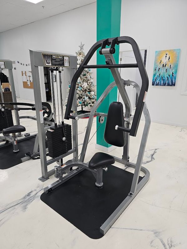 ProMaxima Wheelchair Accessible Chest Press