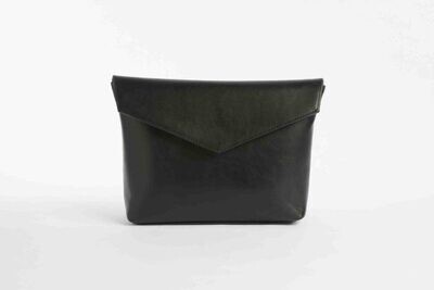 Lillou Padded Envelope Clutch