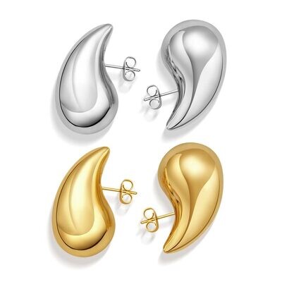 Teardrop shaped earrings