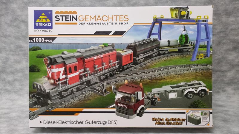 Kazi - 98219 - Diesel Elektrischer Güterzug (DF5) Kazi - 98219 - Diesel Elektrischer Güterzug (DF5)