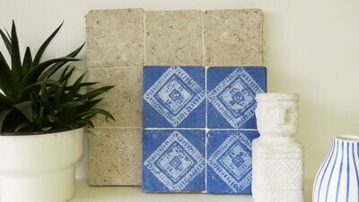 Ancestral Blue -   Square  - Blanc
