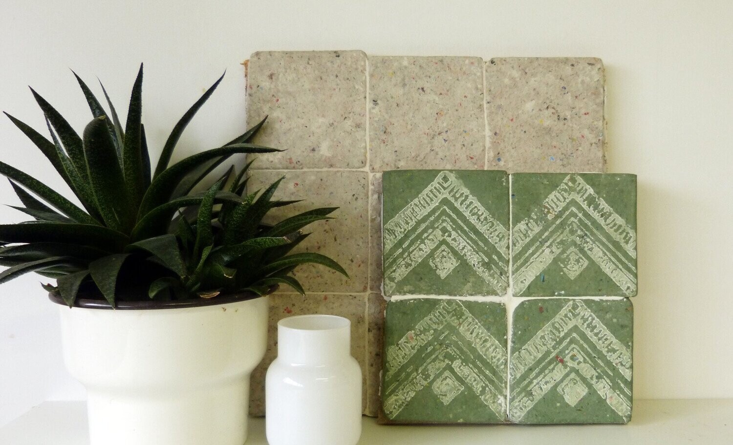 Tall Grass Green - Chevron Square - Blanc