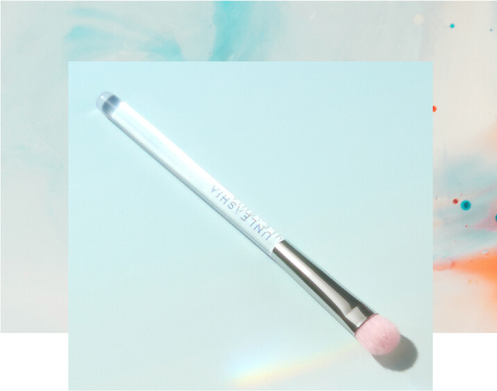 Unleashia Play More Medium Eye Shadow Brush
