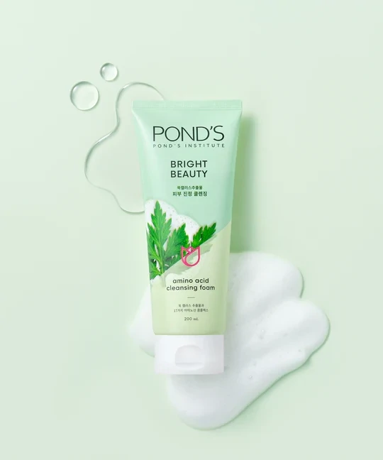 Pond&#39;s Amino Acid Cleansing Foam Mugwort 200G