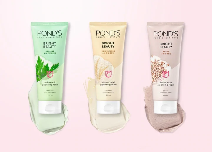 Pond&#39;s Amino Acid Cleansing Foam Mugwort 200G