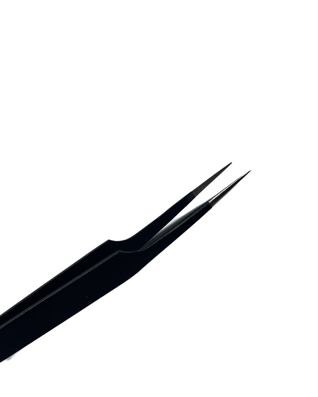 BLAGO ZAKRIVLJENA PINCETA