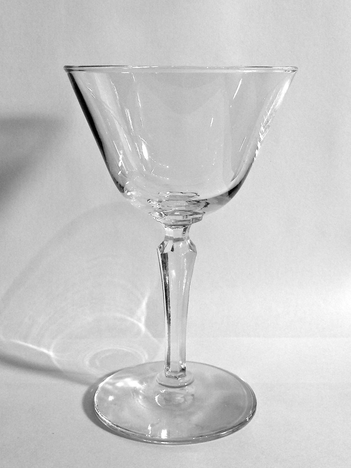 Cocktail, V-shaped Cut Crystal Stem 7.5 oz