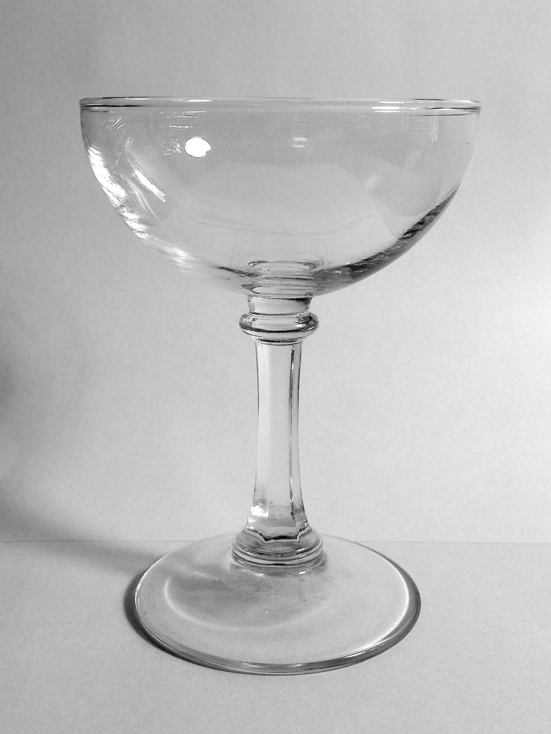 Coupe, Tall Faceted Stem 6 oz