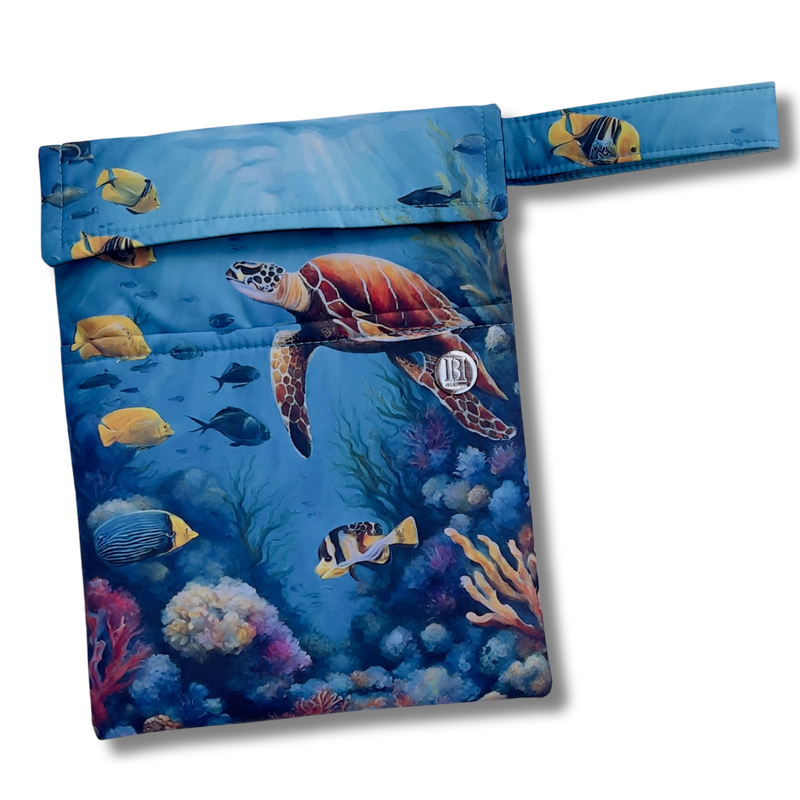 FUNDA PARA LIBROS ECO | MUNDO MARINO  |ANTIFLUIDO ACOLCHADA