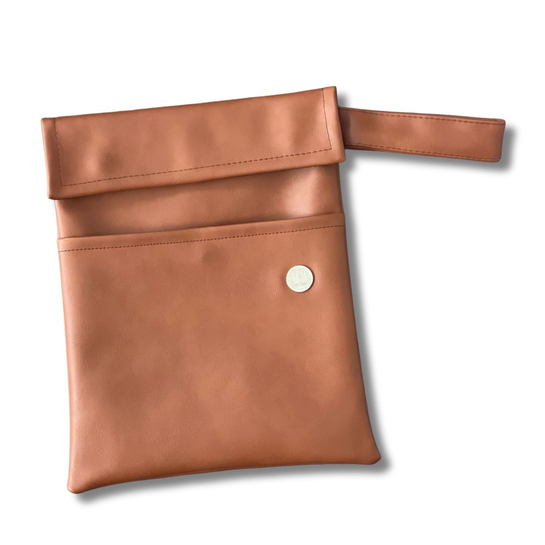 FUNDA PARA LIBROS GOLD | MIEL | CUERO VEGANO FUNDA PARA LIBROS GOLD | MIEL | CUERO VEGANO