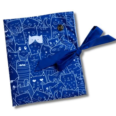FUNDA PARA LIBROS ECO BOWS ACOLCHADA| GATOS WHITE AND BLUEl ANTIFLUIDO| DOBLE FAZ