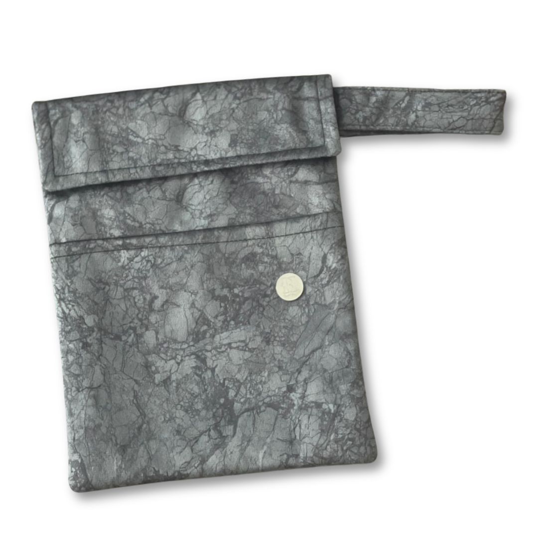 FUNDA PARA LIBROS GOLD | GRIS | TAKSIM FUNDA PARA LIBROS GOLD | GRIS | TAKSIM
