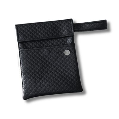FUNDA PARA LIBROS GOLD | NEGRO ROMBOS | CUERO VEGANO