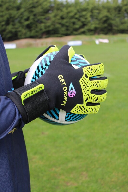 Football Keeper Gloves - Black/Yellow