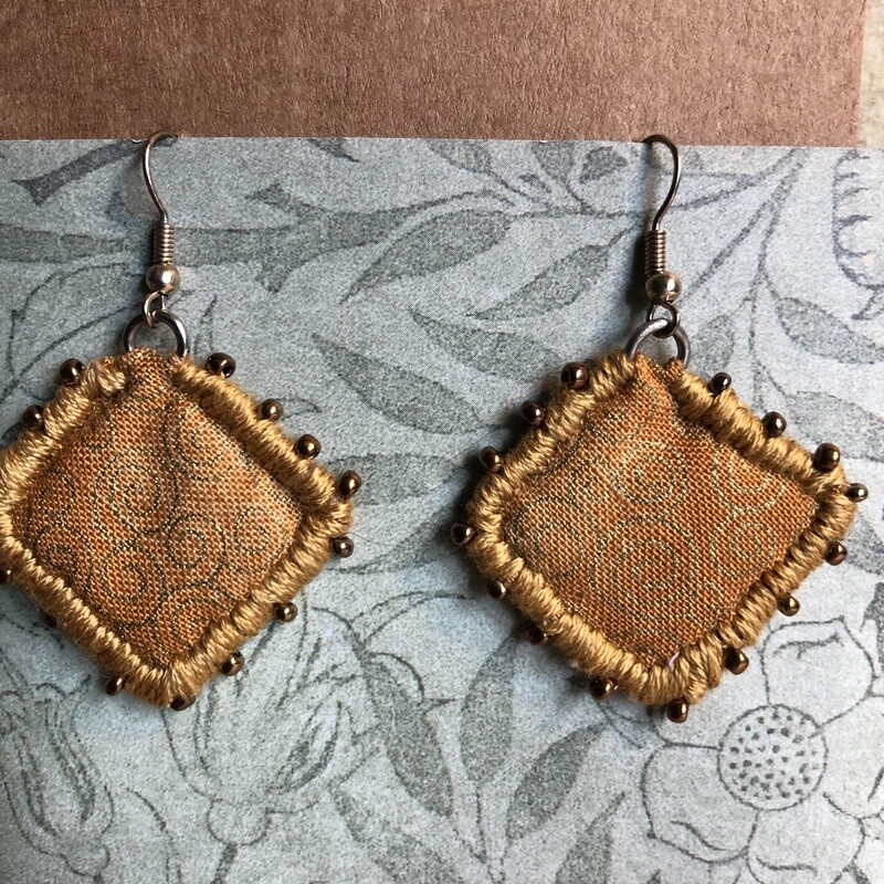 Boucles d'oreilles spirales dorées