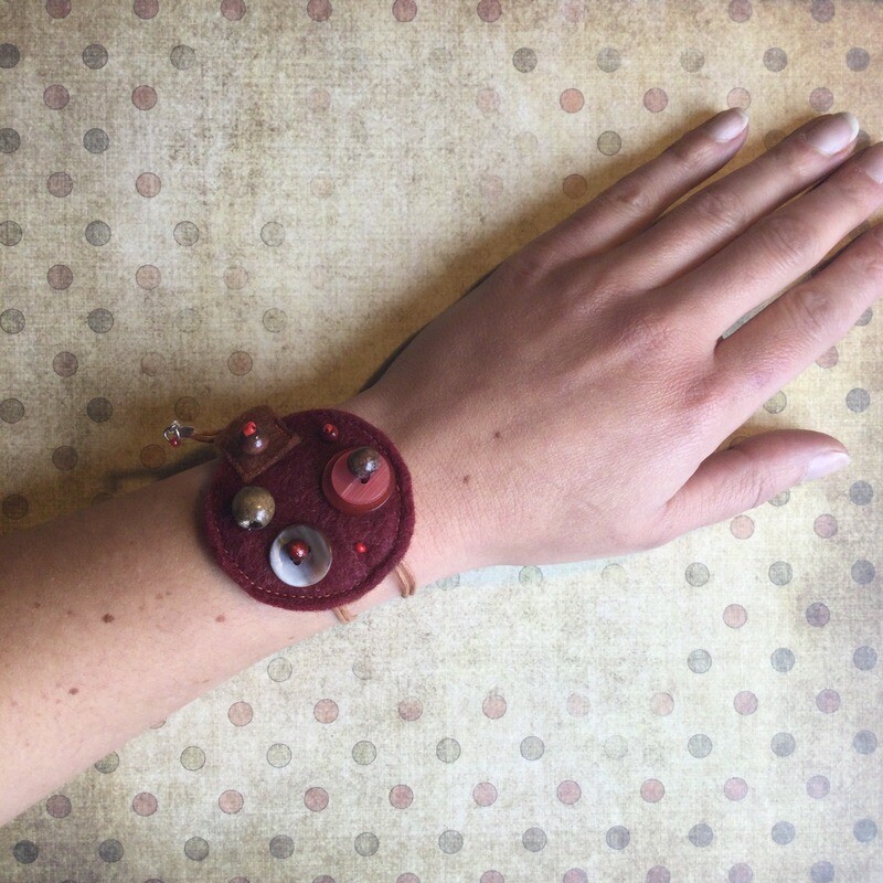 Bracelet bordeaux perles bois