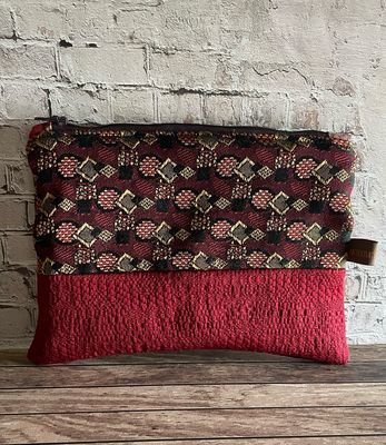 Trousse précieuse bordeaux rouge