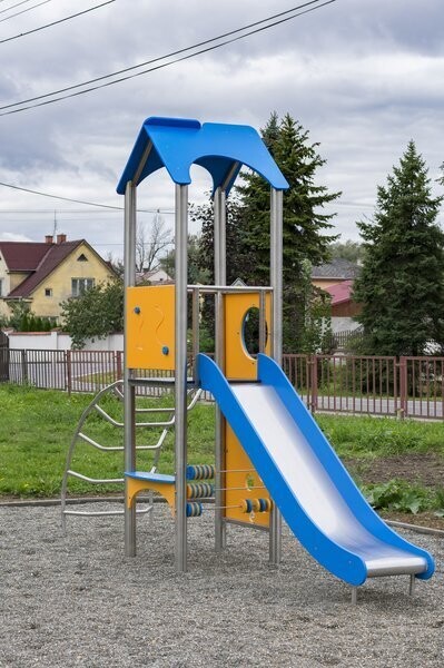 Toboggan avec jeux éducatifs -  Aire de Jeux conforme EN1176