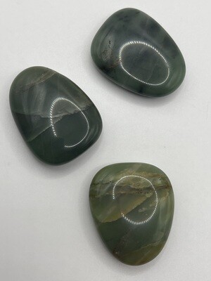 Green Prasem Quartz Palm Stone