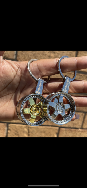 Wheel spinner keyring