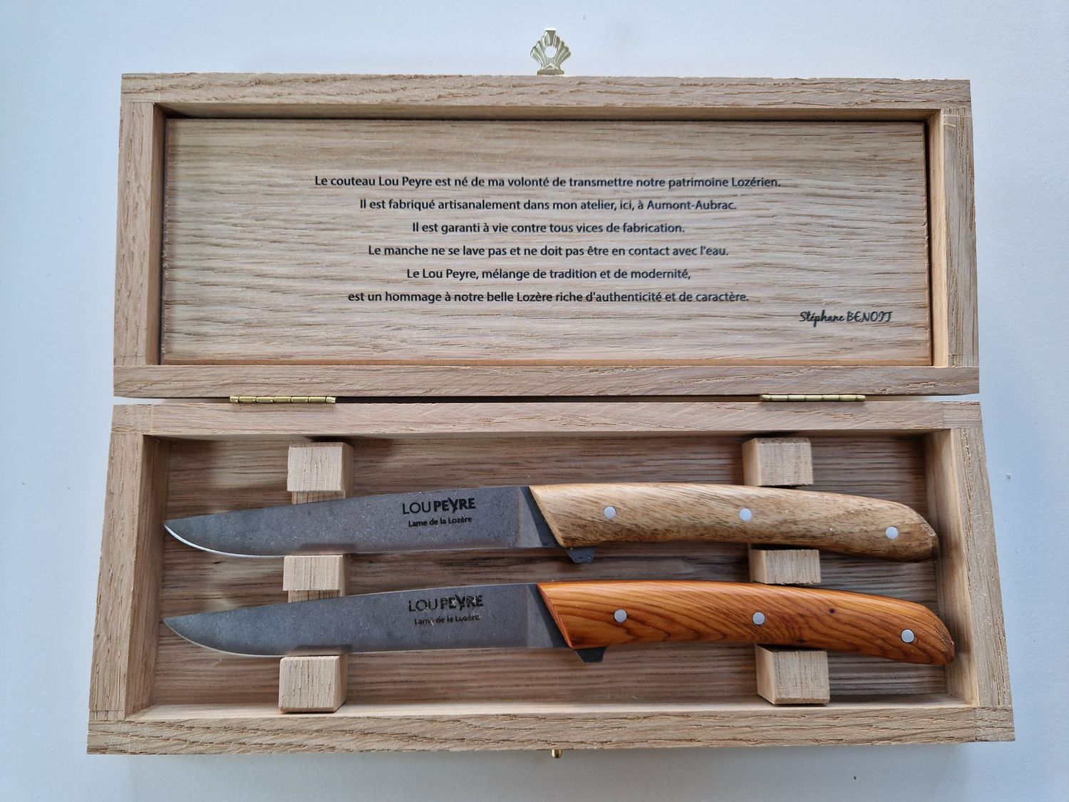 Coffrets de 2 Lou Peyre de table en bois panaché