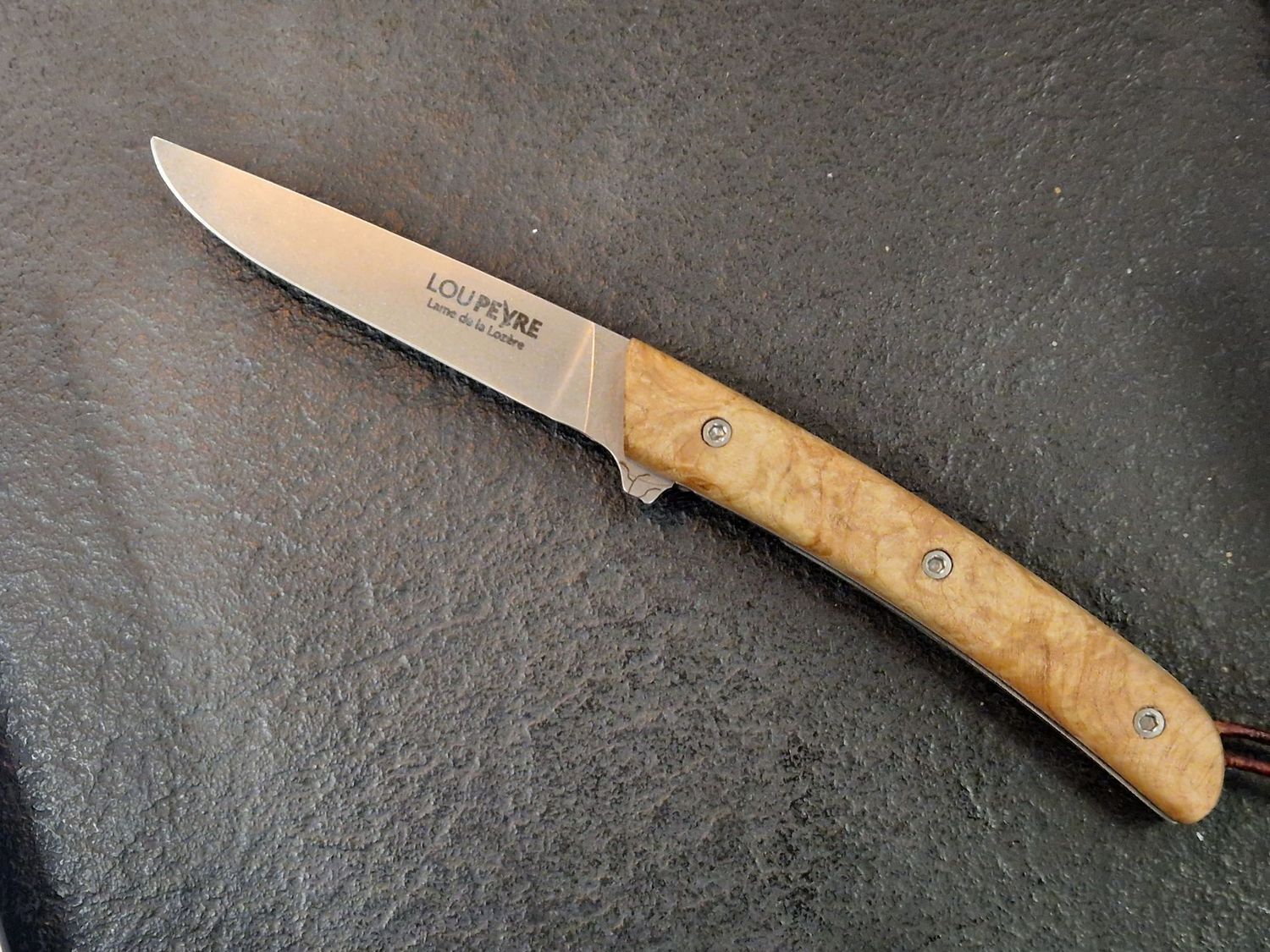 Loupe d'Erable d'Aumont/Lame en MA5/Gaucher/GM